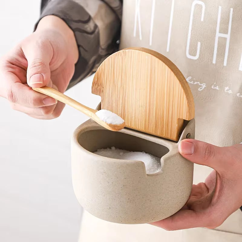 Japanese Style Ceramic Seasoning Jar Bamboo Lid Spice Jar with Spoon Kitchen Sugar Salt Spices Storage Box Household Container